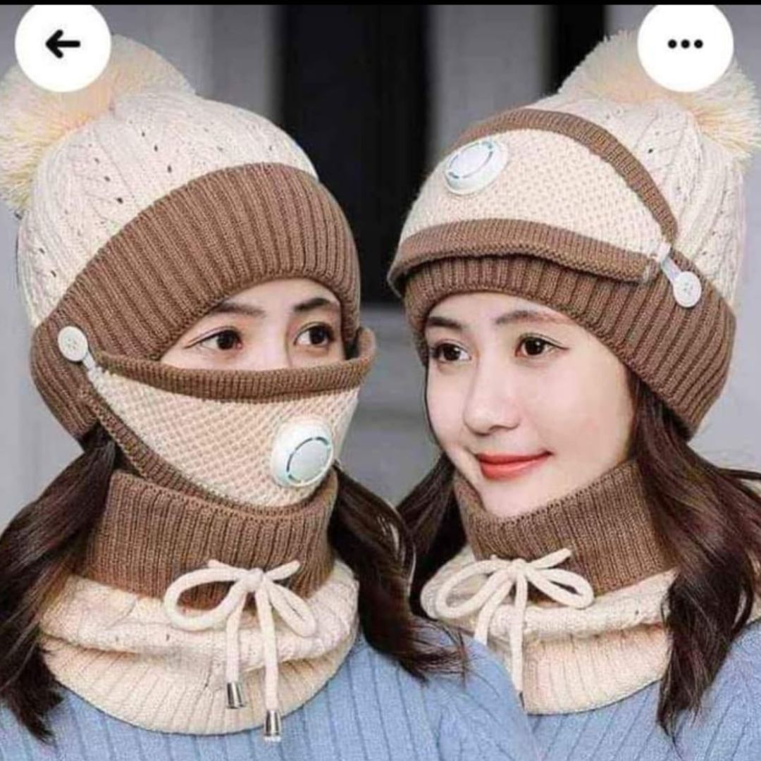 Stylish woman rocking a cozy knit beanie set from Asaan Life - Winter fashion essentials in Pakistan! (https://asaanlife.pk/)